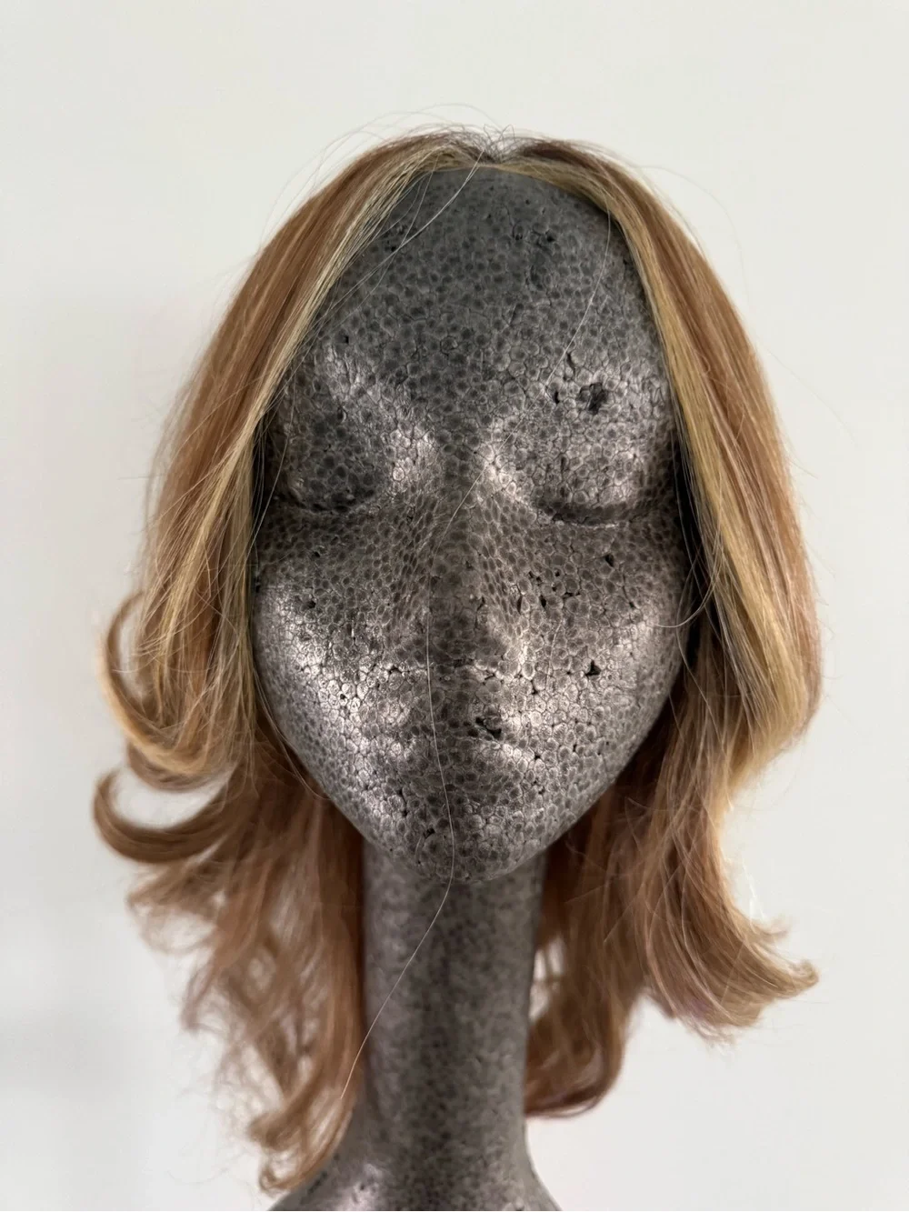 Luxury High-End Wavy Synthetic Wig | Rich Brown w/ Blonde Highlights
